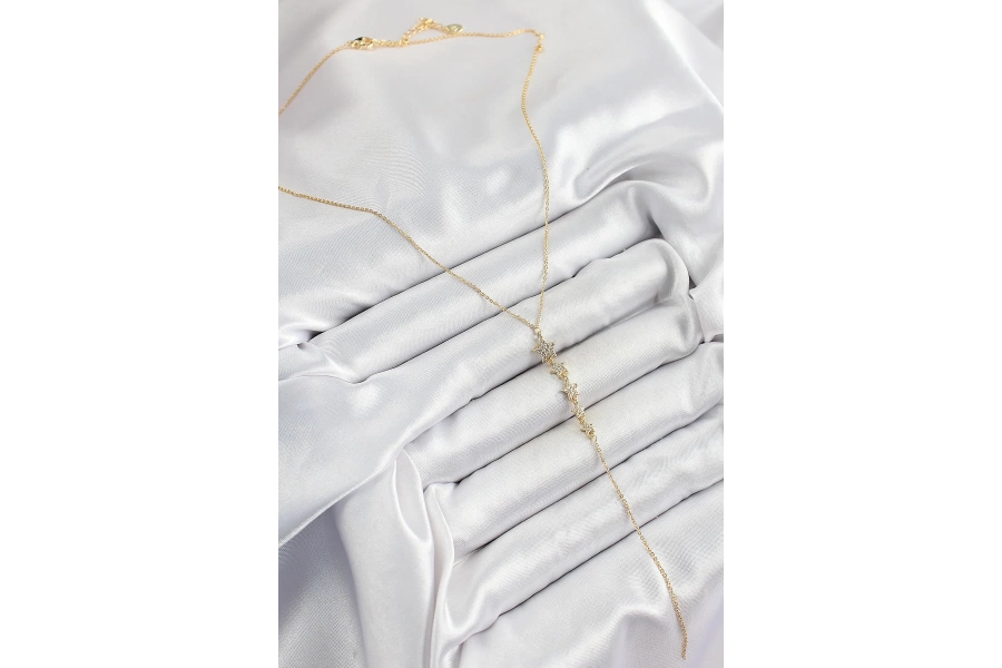 Shoecide Pirinç Zirkon Taşlı Sıralı Yıldız Figürlü Y Model Gold Renk Kadın Kolye