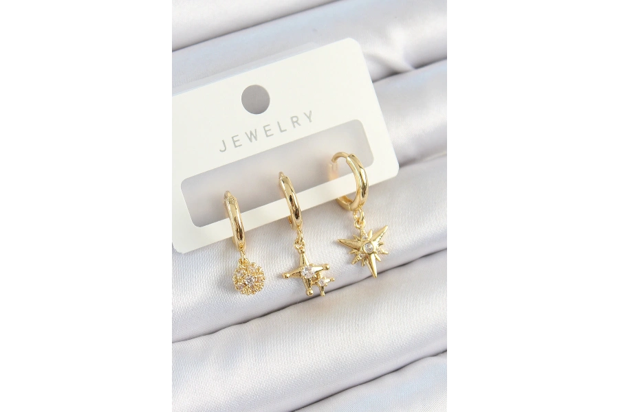 Shoecide Pirinç Zirkon Taşlı Yıldız Model Gold Renk 3lü Çift Kadın Küpe Set