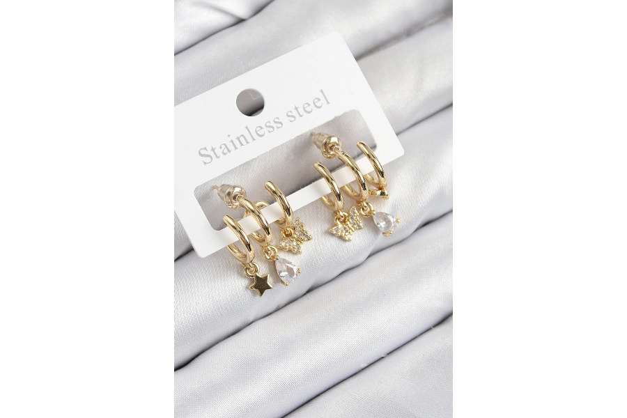Shoecide Pirinç Zirkon Taşlı Yıldız Ve Kelebek Model Gold Renk Kadın Küpe