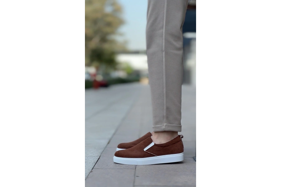 Shoecide Sb0339 Bağcıksız Kadife Kahverengi Beyaz Taban Günlük Erkek Ayakkabı