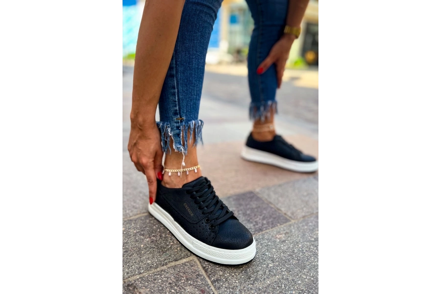 Shoecide Sho043 Bağcıklı Delikli Desen Yüksek Taban Cbt Cowien Kadın Ayakkabi Sıyah