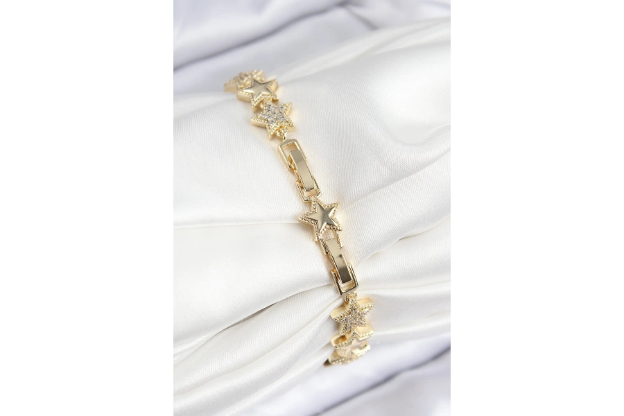 Shoecide Vıp Pirinç Zirkon Taşlı Yıldız Model Gold Renk Kadın Bileklik