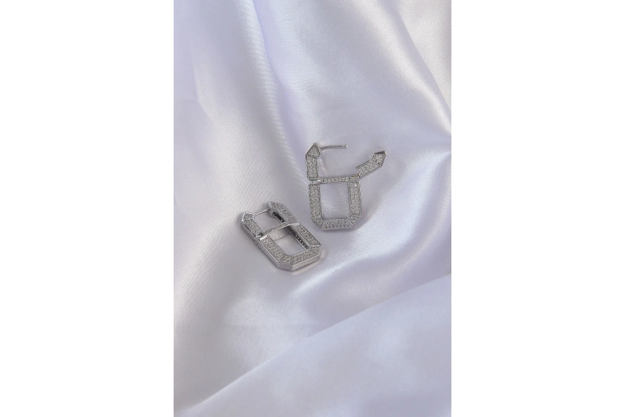 Shoecide Vip Seri Pirinç Gümüş Renk Zirkon Taşlı Serenay Küpesi