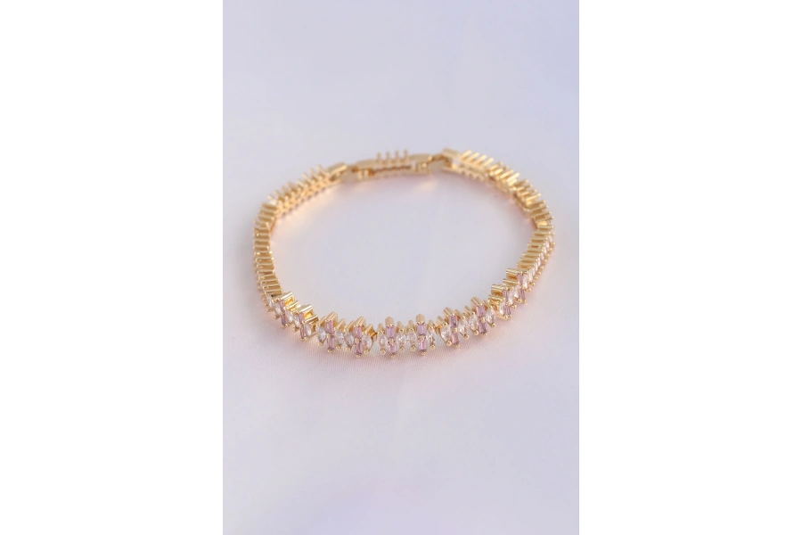 Shoecide Vip Seri Pirinç Pembe Zirkon Taşlı Gold Renk Baget Model Bileklik