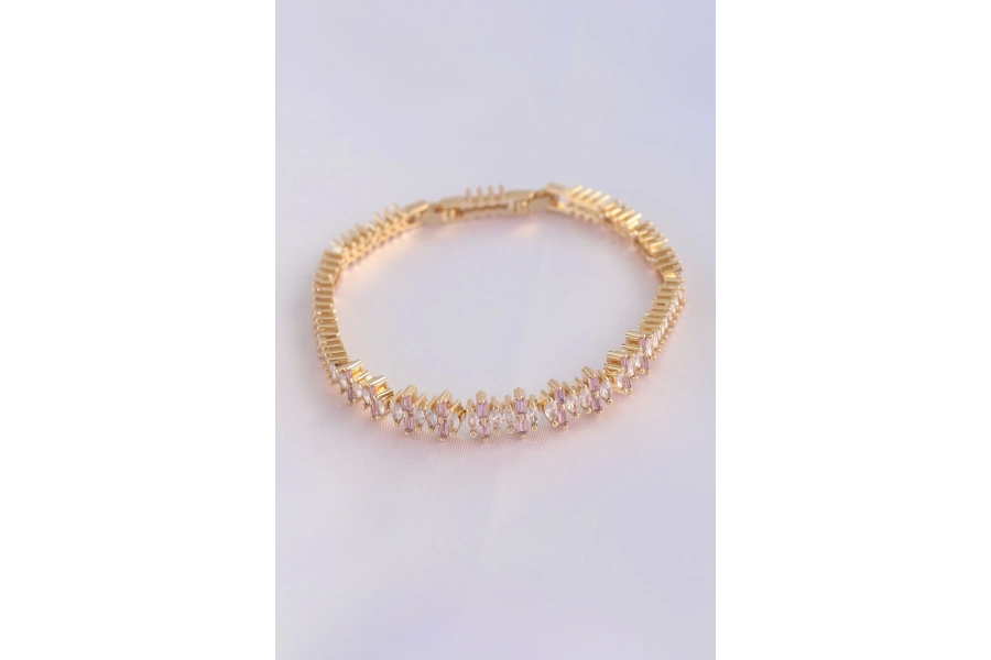 Shoecide Vip Seri Pirinç Pembe Zirkon Taşlı Gold Renk Baget Model Bileklik