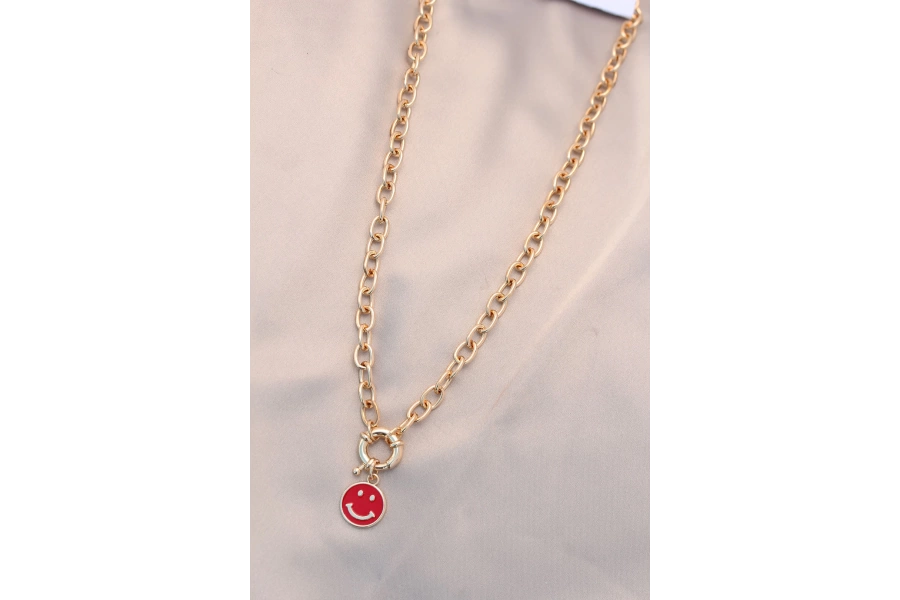 Shoecide Yeni Sezon Kırmızı Renk Smile Model Retro Gold Metal Kolye