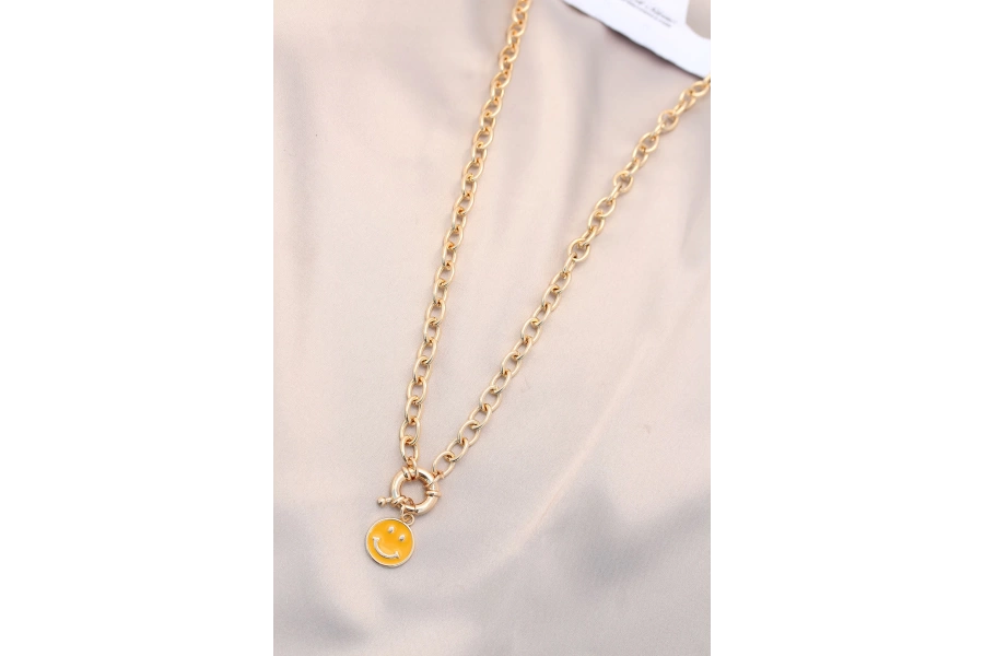 Shoecide Yeni Sezon Sarı Renk Smile Model Retro Gold Metal Kolye