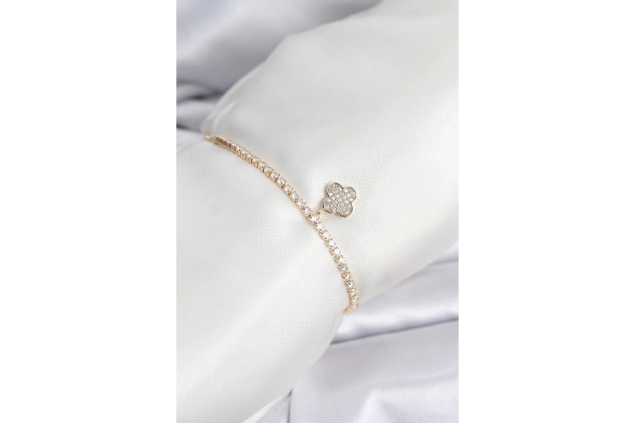 Shoecide Yonca Model Zirkon Taşlı Gold Renk Asansörlü Su Yolu Bileklik