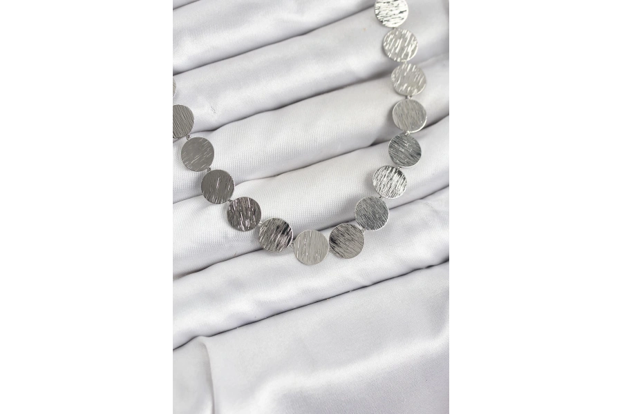 Shoecide Yuvarlak Plaka Model Gümüş Renk Kadın Kolye