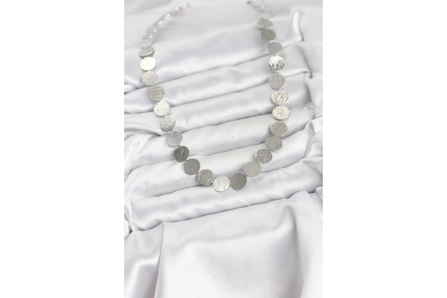 Shoecide Yuvarlak Plaka Model Gümüş Renk Kadın Kolye