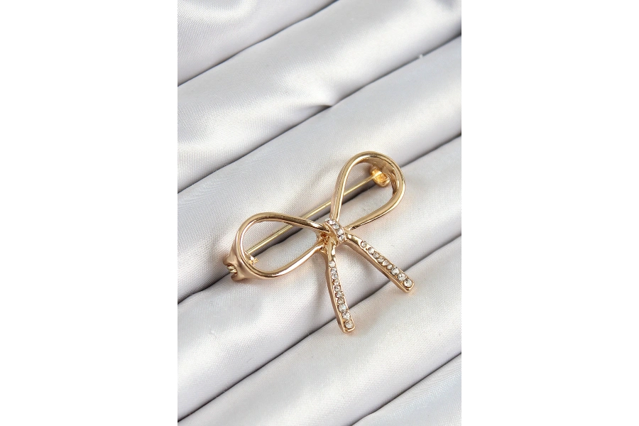 Shoecide Zirkon Taş Detaylı 3d Fiyonk Figürlü Gold Renk Kadın Broş