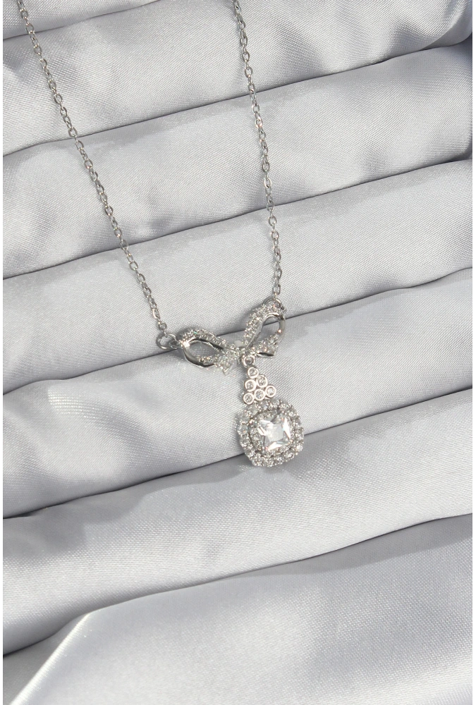 Shoecide 316l Çelik Gümüş Renk Fiyonk Detay Zirkon Taşlı Tektaş Kolye