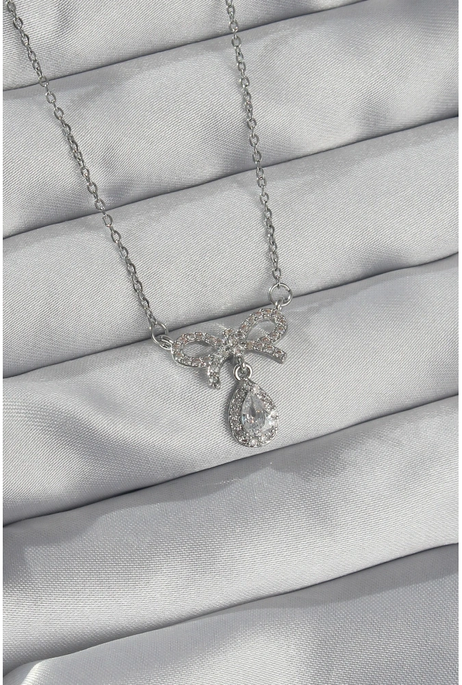 Shoecide 316l Çelik Gümüş Renk Zirkon Taşlı Fiyonk Detay Damla Kolye