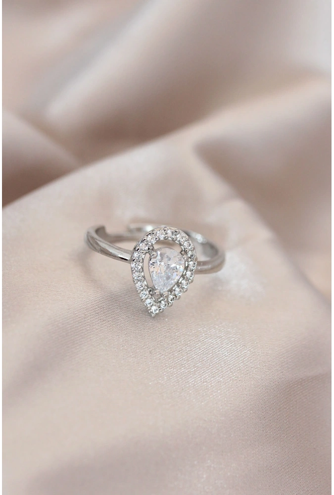 Shoecide Ayarlamalı Silver Renk Metal Zirkon Ve Kristal Taşlı Damla Model Yüzük