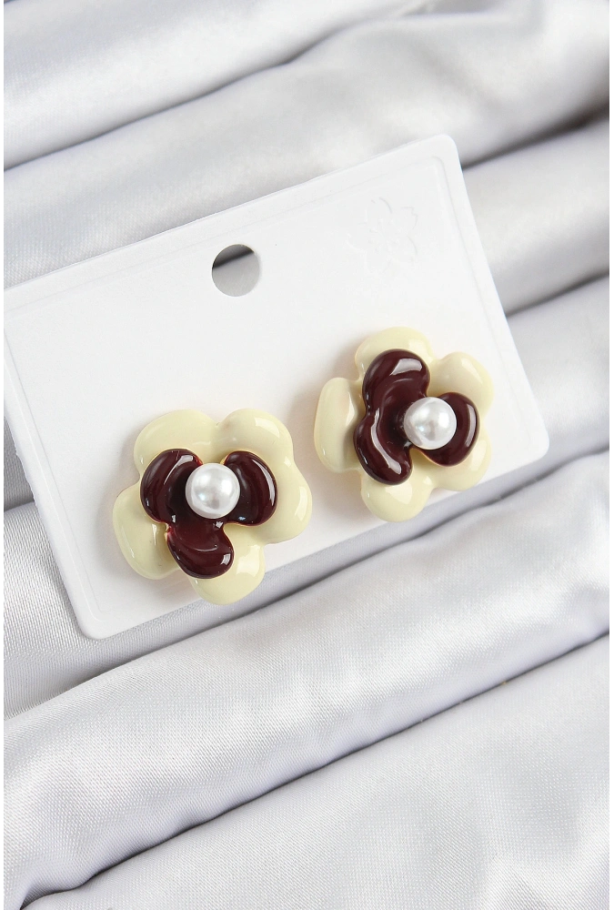 Shoecide İnci Detaylı Krem Kahverengi Renk Papatya Model Kadın Küpe