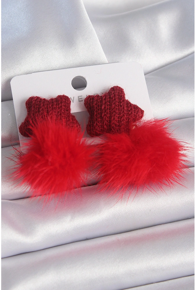 Shoecide Kırmızı Renk Tüylü Yıldız Ponpon Model Kadın Küpe