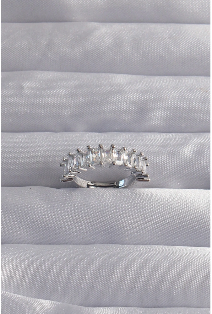 Shoecide Pirinç Ayarlamalı Gümüş Renk Baget Taşlı Su Yolu Yüzük