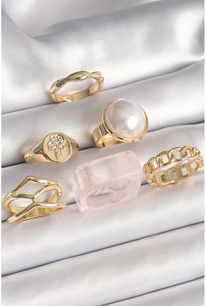 Shoecide Pirinç Gold Renk Beyaz İncili Zincir Yüzük Figür İşleme Detay 6lı Kadın Yüzük Seti