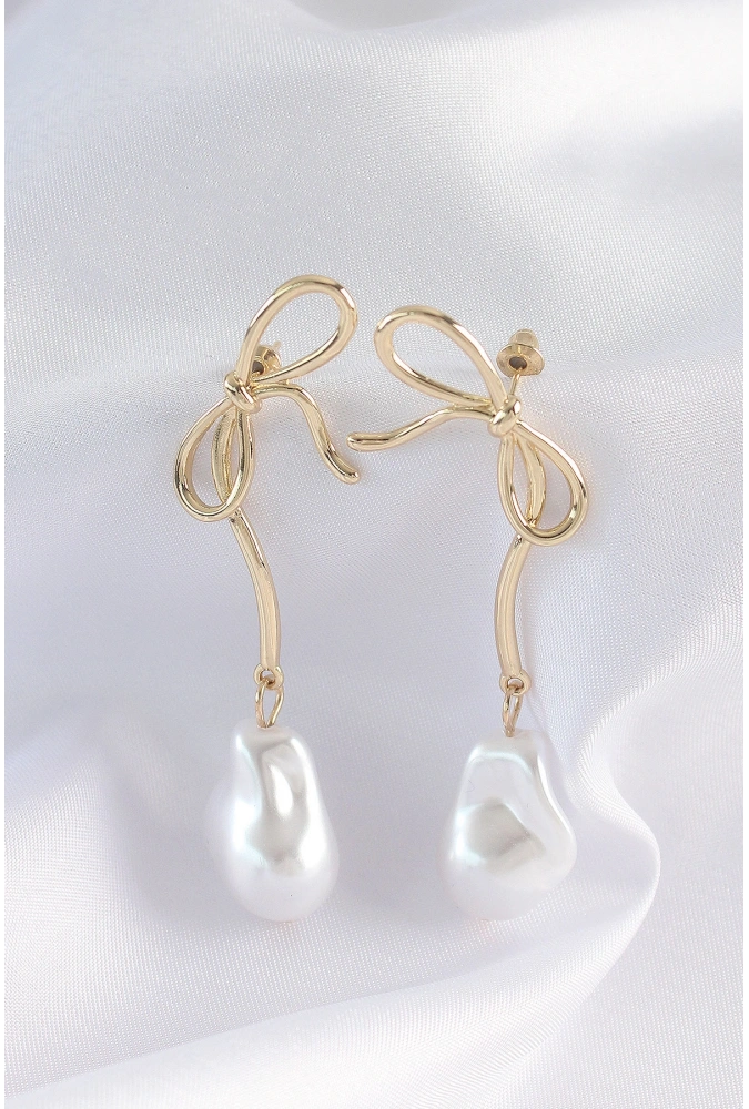 Shoecide Pirinç Gold Renk Fiyonk Model İnci Taşlı Uzun Küpe