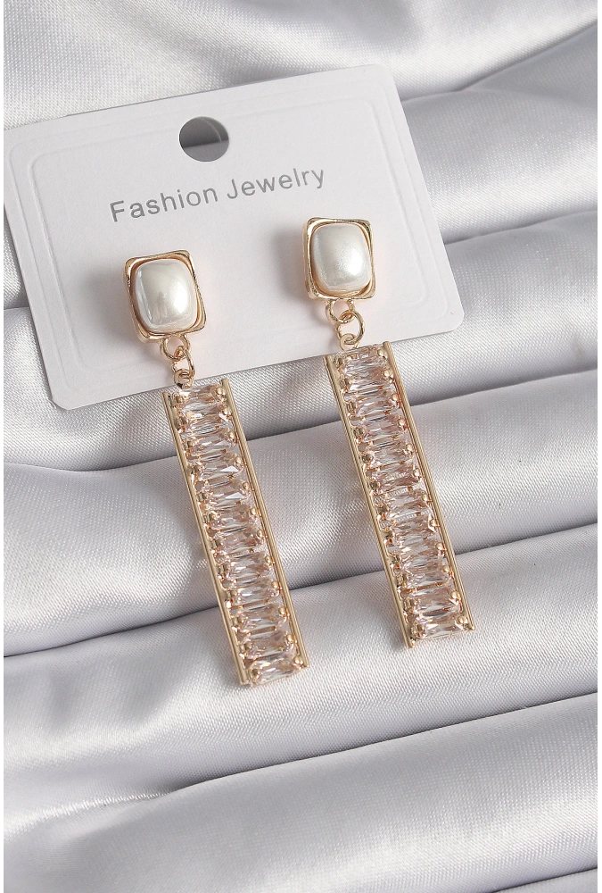 Shoecide Pirinç Gold Renk Kare İnci Zirkon Taşlı Su Yolu Model Kadın Küpe