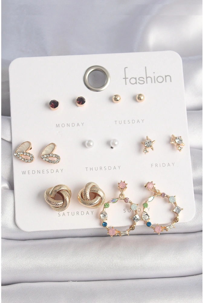 Shoecide Pirinç Gold Renk Renkli Zirkon Taşlı Kalp Detay 7 Çift Kadın Küpe Seti