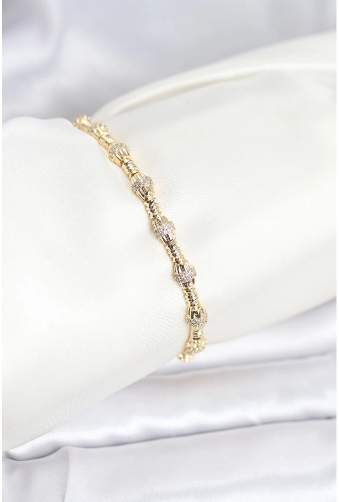 Shoecide Pirinç Gold Renk Vıp Seri Punta Model Zirkon Taşlı Kadın Bileklik