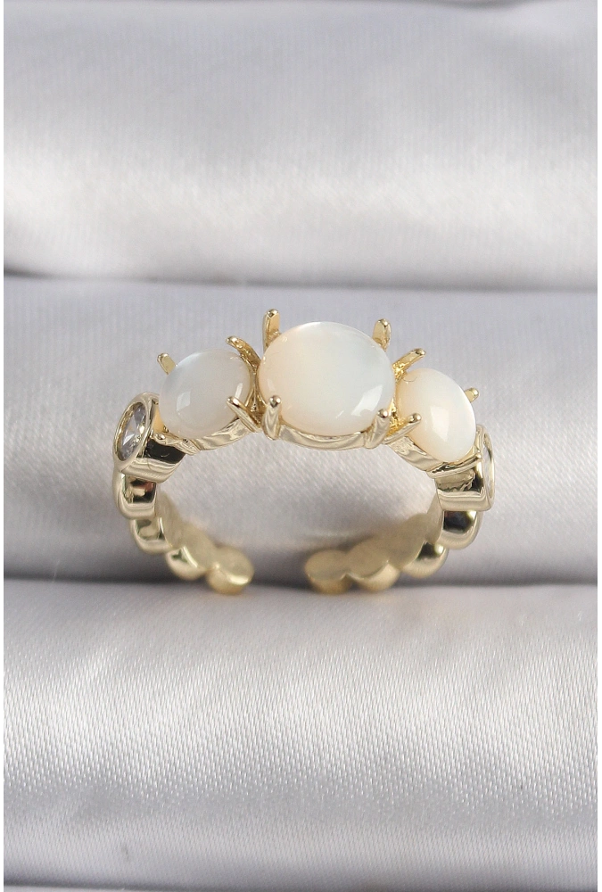 Shoecide Pirinç Gold Renk Zirkon Taş Detaylı Beyaz Sedefli Vıp Seri Kadın Yüzük
