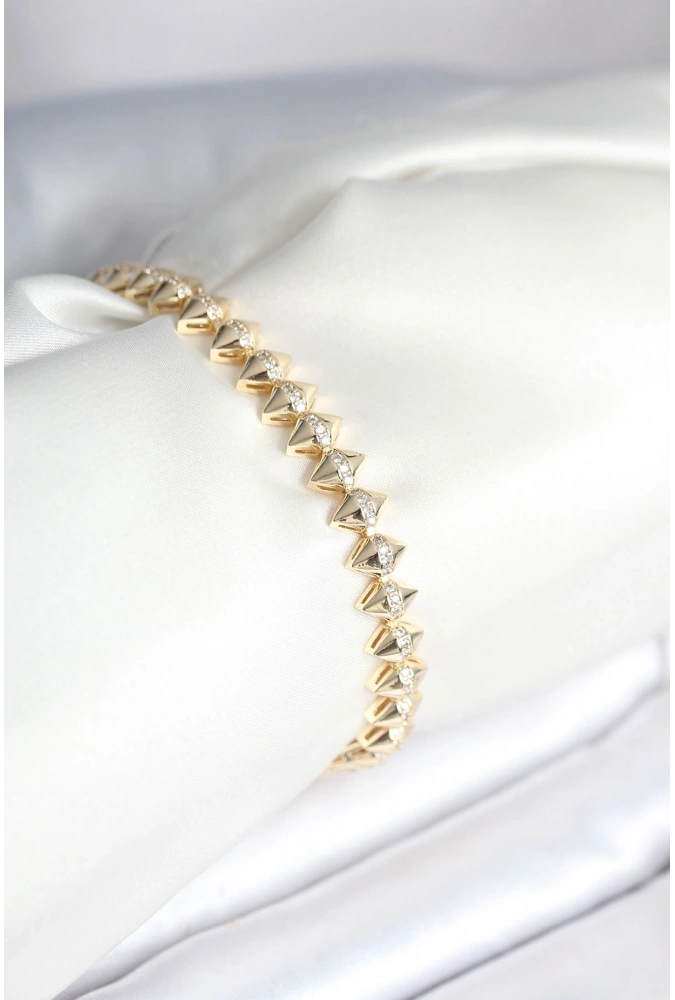 Shoecide Pirinç Gold Renk Zirkon Taşlı Baklava Model Kadın Bileklik