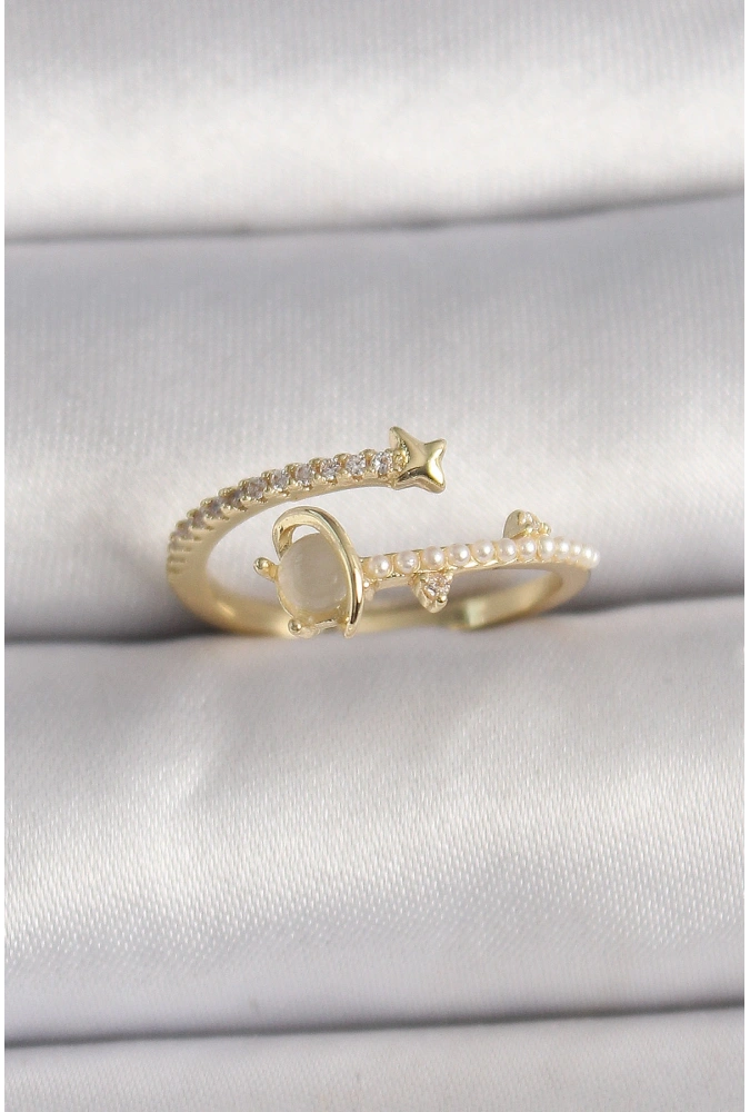 Shoecide Pirinç Gold Renk Zirkon Taşlı Beyaz Mineli Yıldız Detaylı Ayarlanabilir Kadın Yüzük