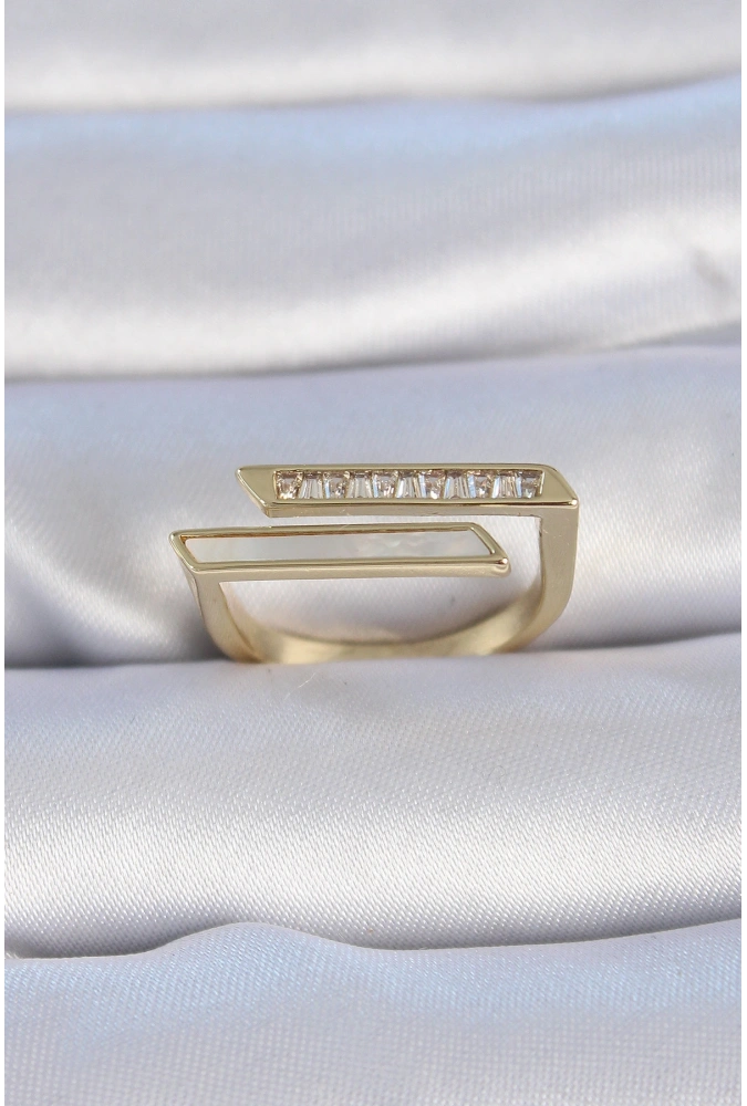 Shoecide Pirinç Gold Renk Zirkon Taşlı Beyaz Sedef Detay Kadın Yüzük