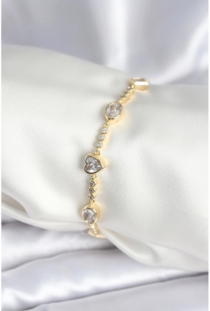 Shoecide Pirinç Gold Renk Zirkon Taşlı Kalpli Model Kadın Bileklik