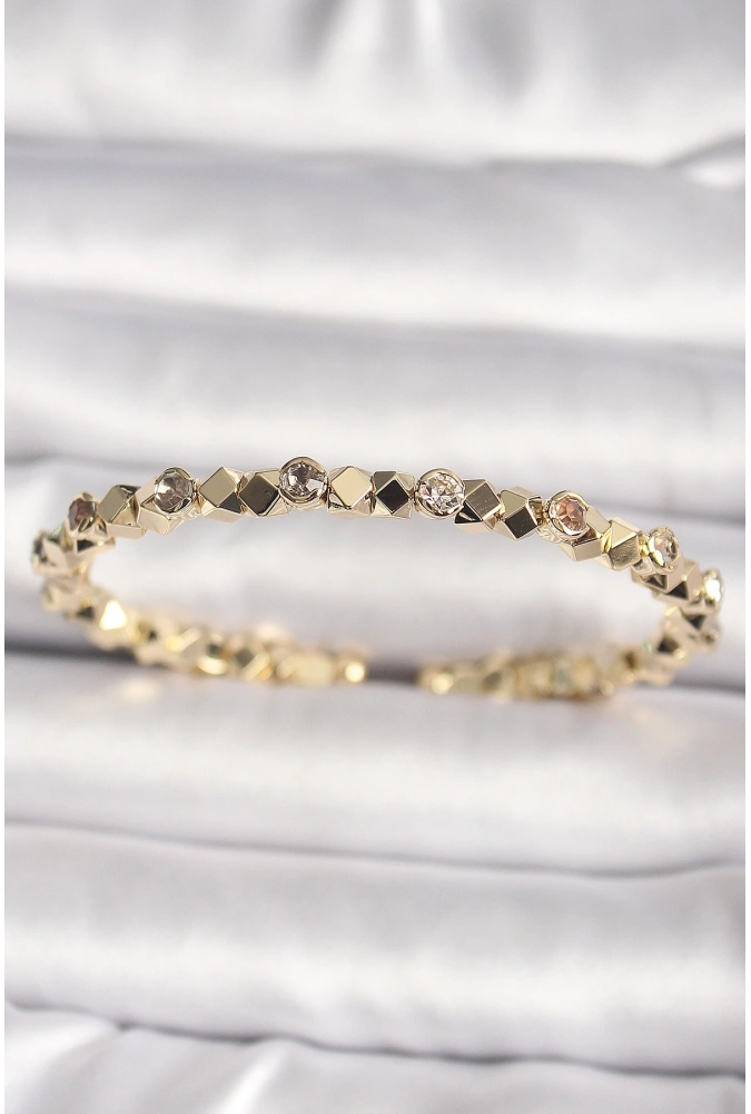 Shoecide Pirinç Gold Renk Zirkon Taşlı Küp Dorika Model Kadın Bileklik