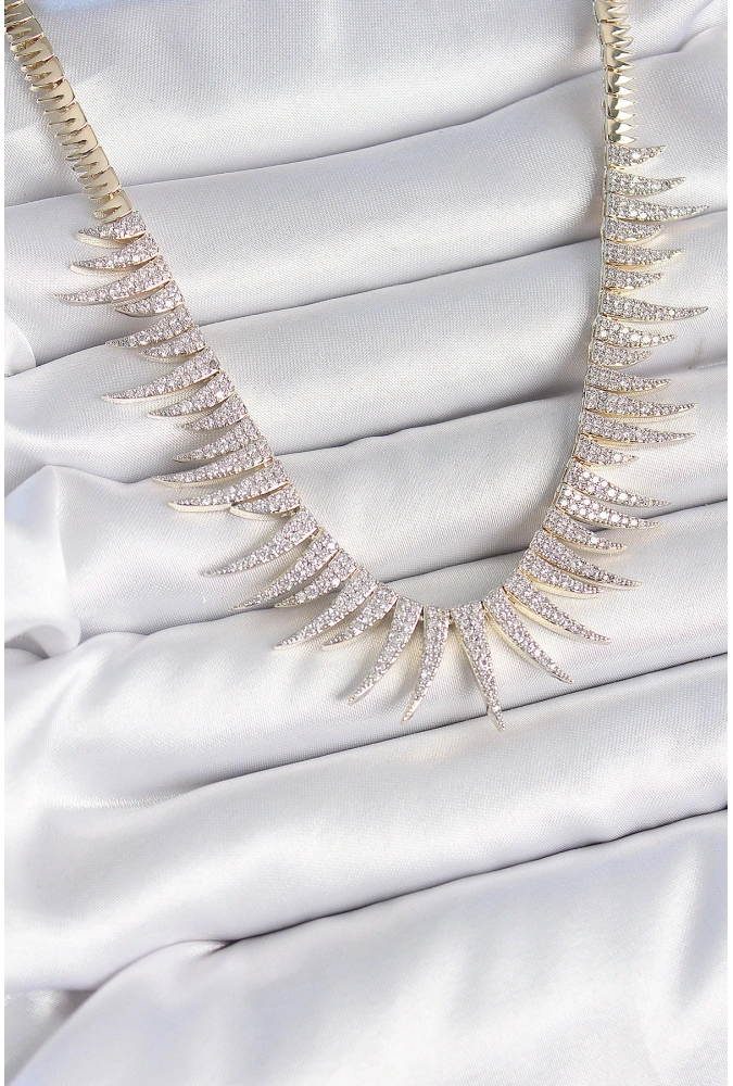 Shoecide Pirinç Gold Renk Zirkon Taşlı Sivri Model Vıp Seri Kadın Kolye