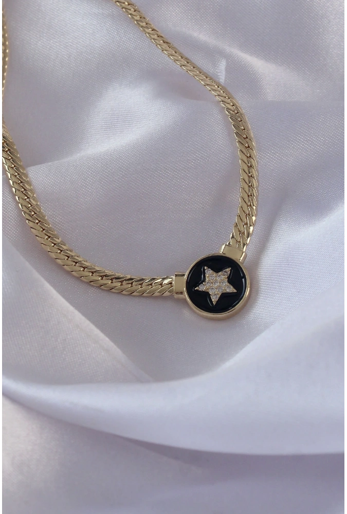Shoecide Pirinç Gold Renk Zirkon Taşlı Yıldız Model Siyah Mineli Ezme Zincirli Serenay Kolyesi