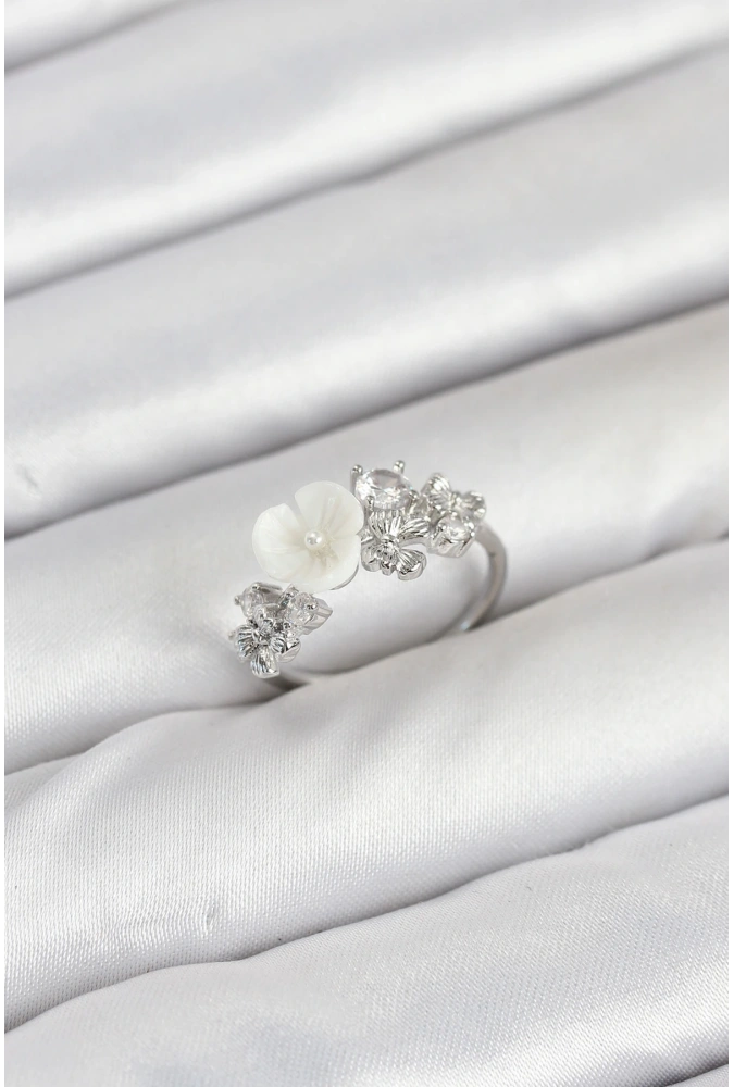 Shoecide Pirinç Gümüş Renk Çiçek Model Zirkon Taşlı Kadın Yüzük