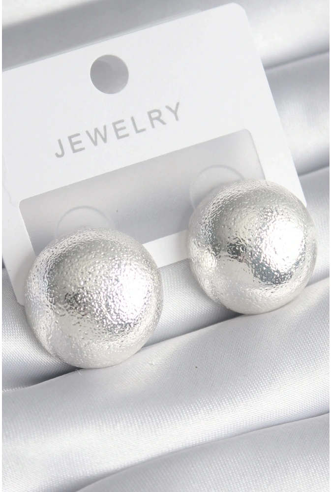 Shoecide Pirinç Gümüş Renk İşleme Detay Top Model Kadın Küpe