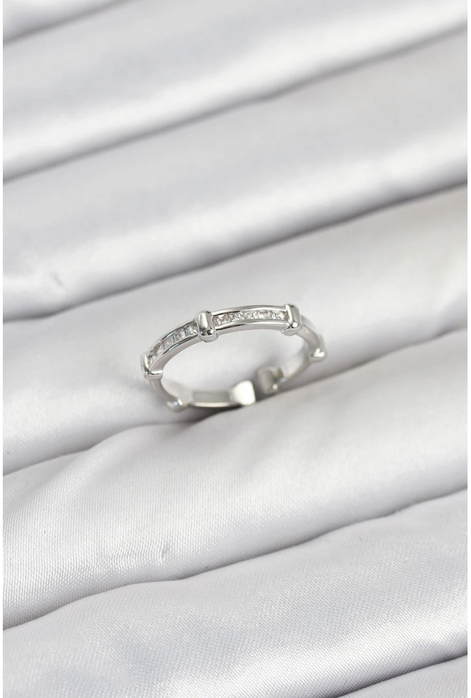 Shoecide Pirinç Gümüş Renk Kemik Model Zirkon Taşlı Kadın Yüzük