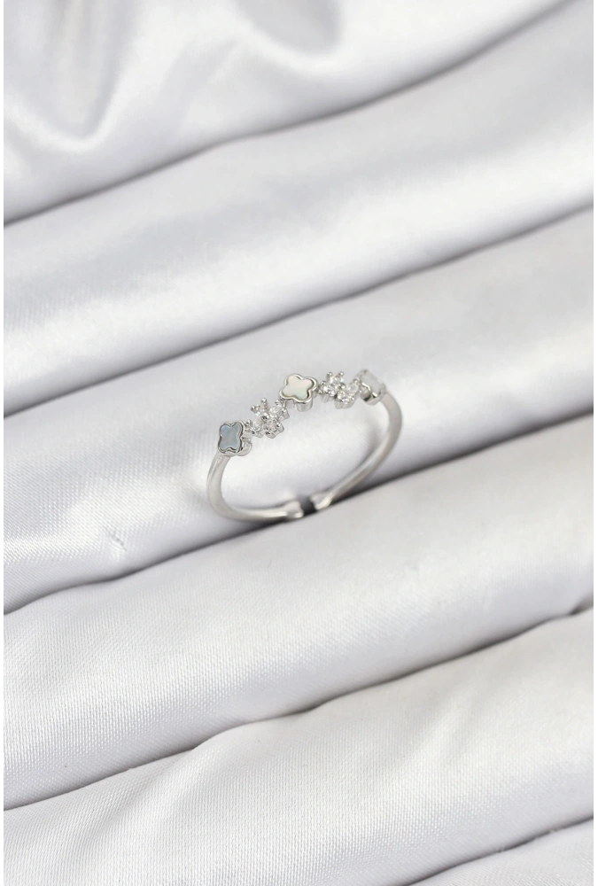 Shoecide Pirinç Gümüş Renk Minimal Yonca Detaylı Kadın Yüzük