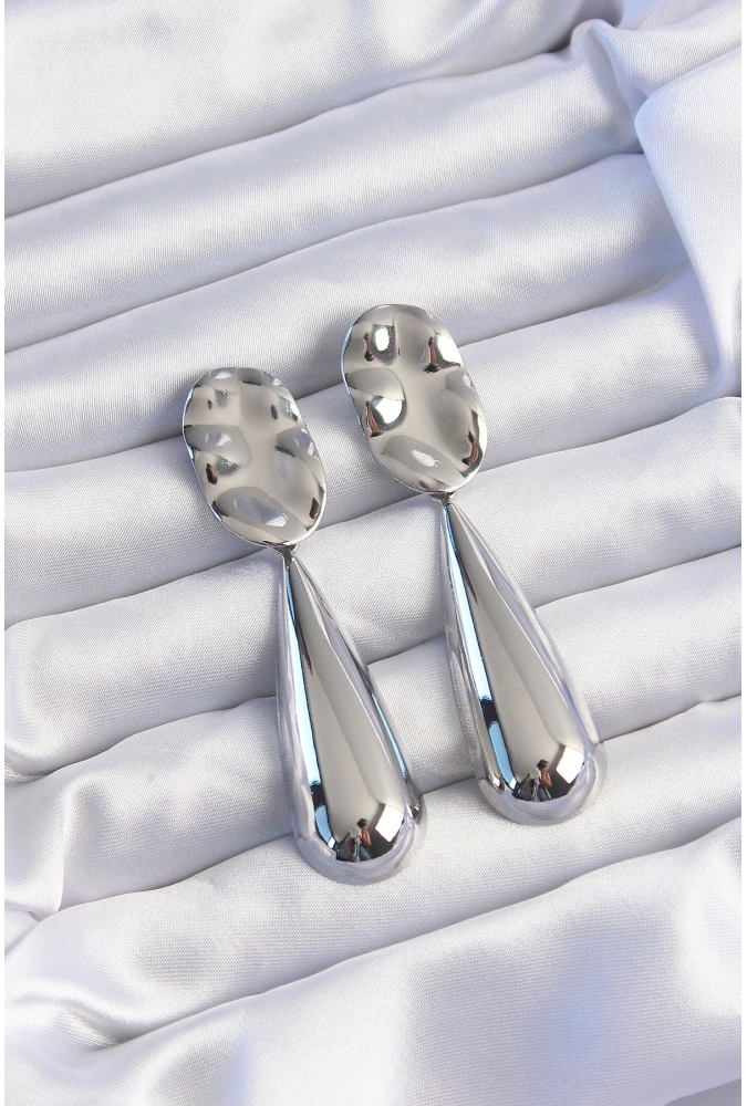 Shoecide Pirinç Gümüş Renk Uzun Bombeli Ezme Plaka Küpe