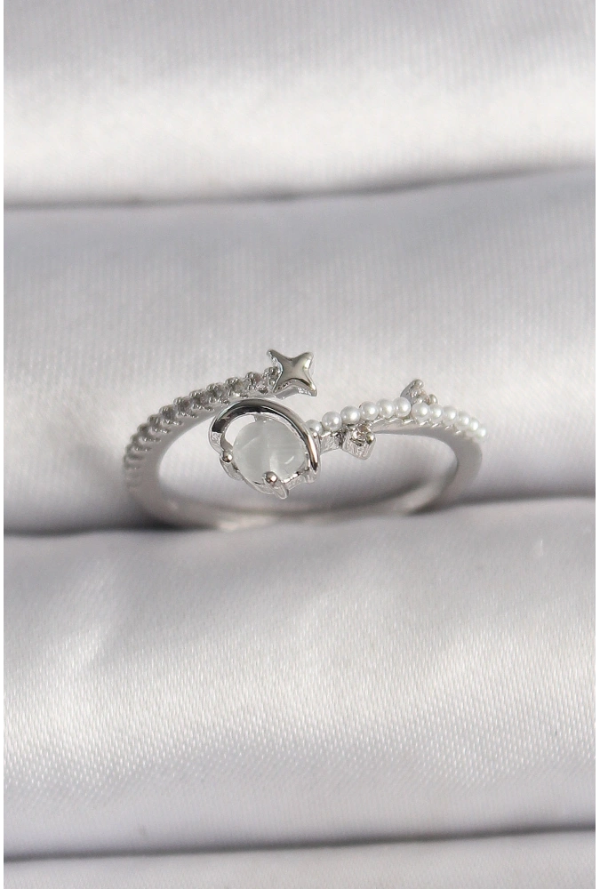 Shoecide Pirinç Gümüş Renk Zirkon Taşlı Beyaz Mineli Yıldız Detay Ayarlanabilir Kadın Yüzük