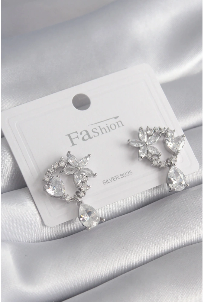 Shoecide Pirinç Gümüş Renk Zirkon Taşlı Çiçek Model Sallantı Detay Kadın Küpe