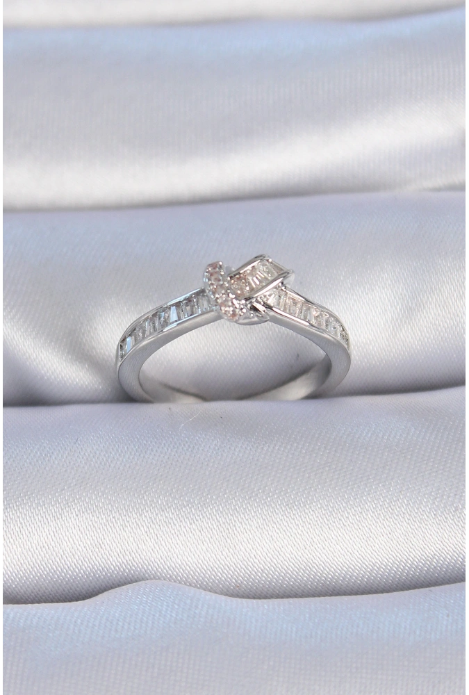 Shoecide Pirinç Gümüş Renk Zirkon Taşlı Düğüm Model Kadın Yüzük