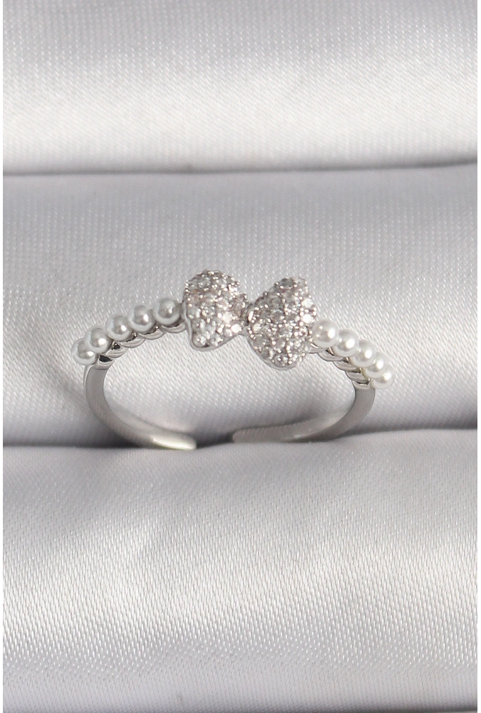 Shoecide Pirinç Gümüş Renk Zirkon Taşlı Fiyonk İnci Detay Ayarlanabilir Yüzük