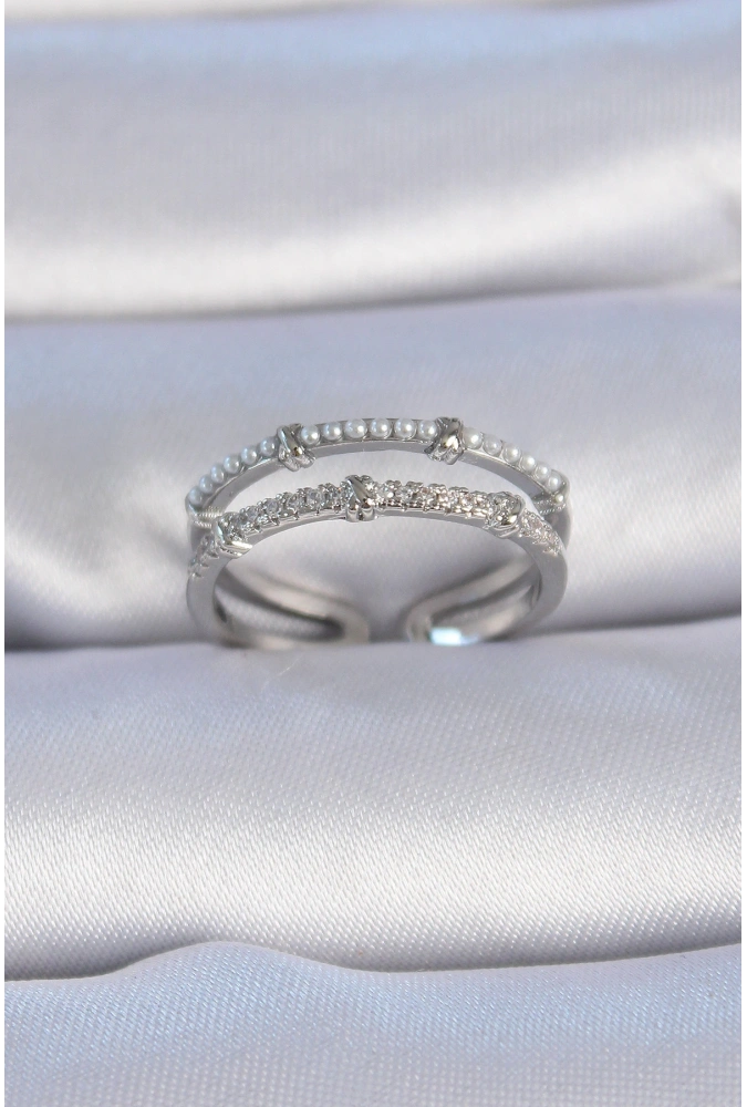 Shoecide Pirinç Gümüş Renk Zirkon Taşlı İnci Detay Kadın Yüzük