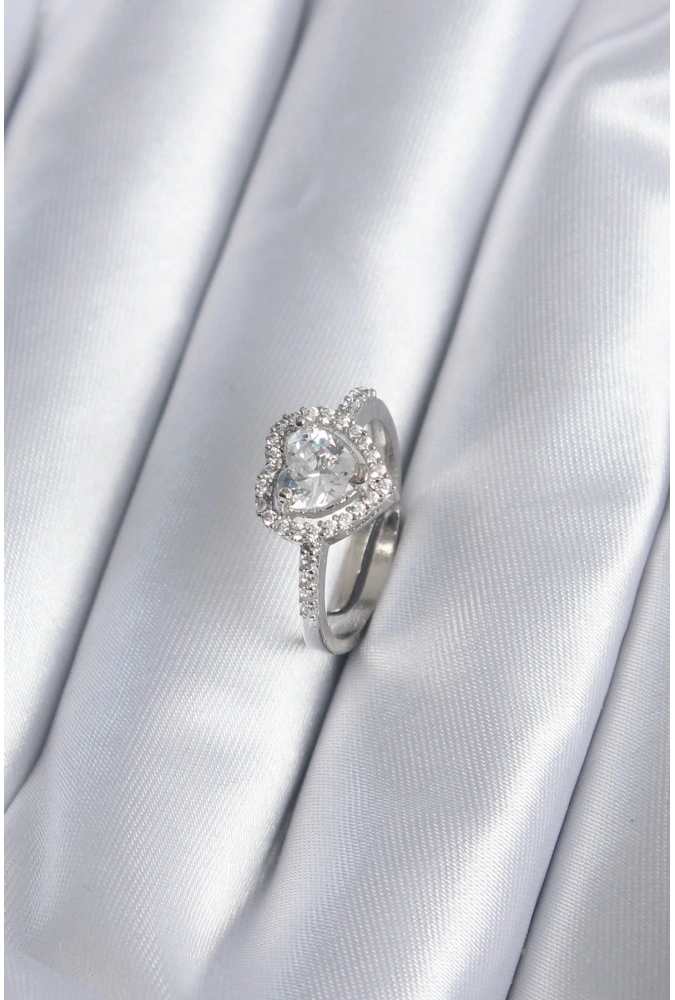 Shoecide Pirinç Gümüş Renk Zirkon Taşlı Kalp Charm Model Kadın Yüzük