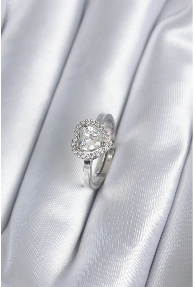 Shoecide Pirinç Gümüş Renk Zirkon Taşlı Kalp Charm Model Kadın Yüzük