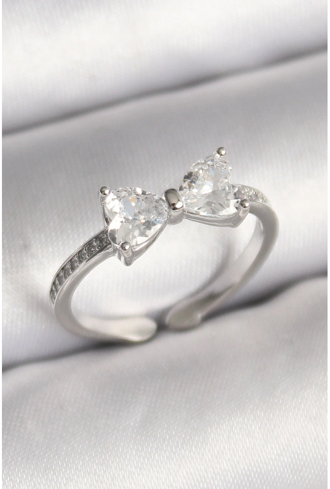 Shoecide Pirinç Gümüş Renk Zirkon Taşlı Kalp Fiyonk Model Kadın Yüzük