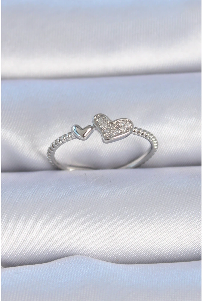 Shoecide Pirinç Gümüş Renk Zirkon Taşlı Kalp Model Kadın Yüzük