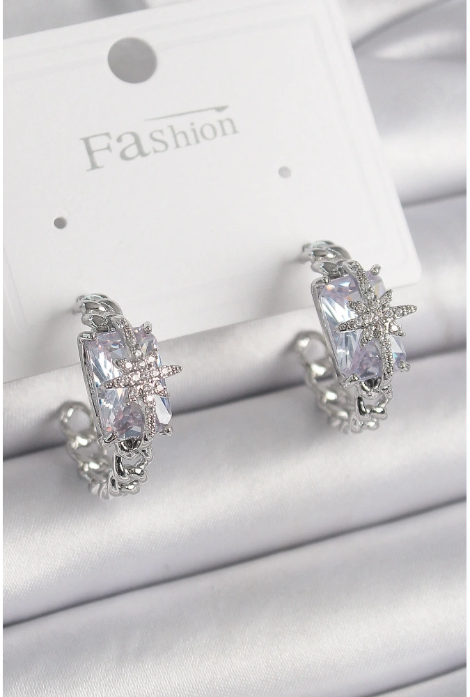 Shoecide Pirinç Gümüş Renk Zirkon Taşlı Kutup Yıldız İşleme Detay Kadın Küpe