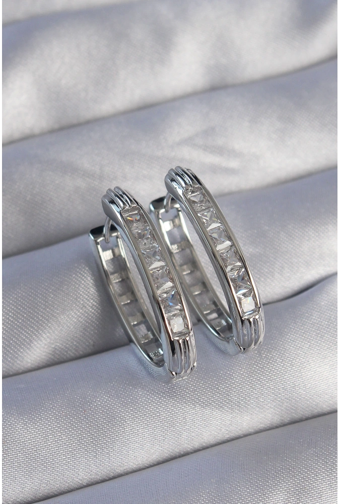 Shoecide Pirinç Gümüş Renk Zirkon Taşlı Oval Model Küpe